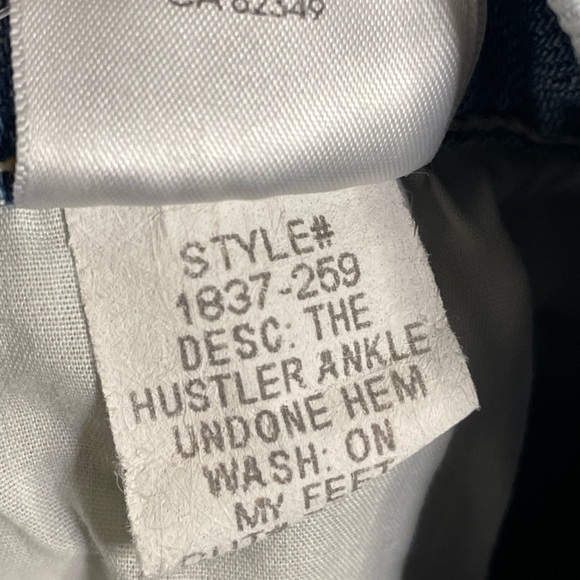 MOTHER Superior The Hustler Ankle Undone Hem in On My Feet - Picture 9 of 10